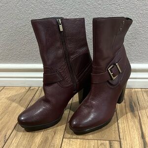 Clarks Women's Athletic Shoes - Burgundy